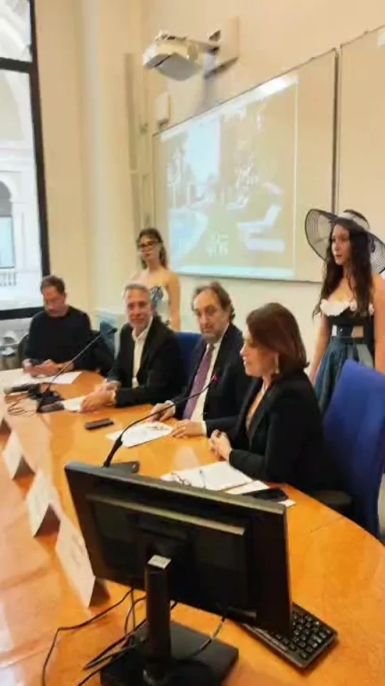 Post su Instagram 18073417631191408