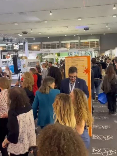 Un fine fiera di ordinaria follia .....@portoghese_gaetano
@tom_amato
@lenguaanna
@mauriziofoglianese